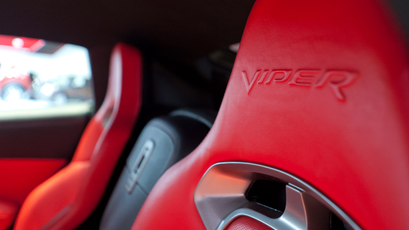 Illustration for article titled 2013 SRT Viper: Car Porn Photos